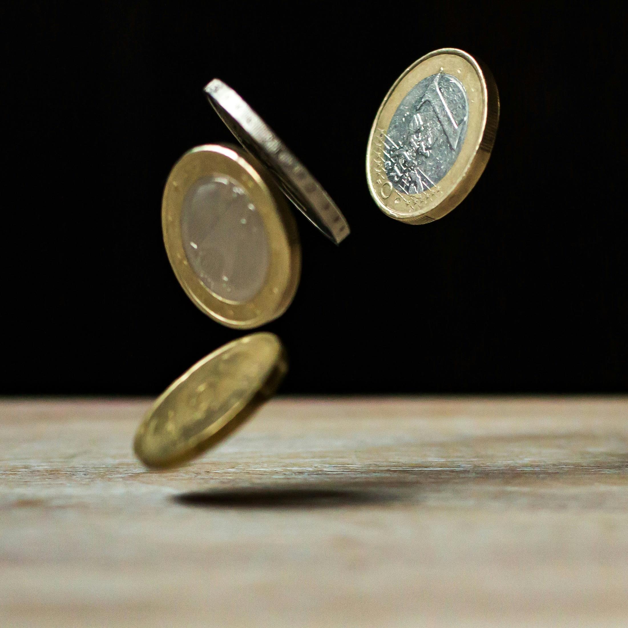 深度解读金宝走势：技术指标、宏观经济与地缘政治的综合分析